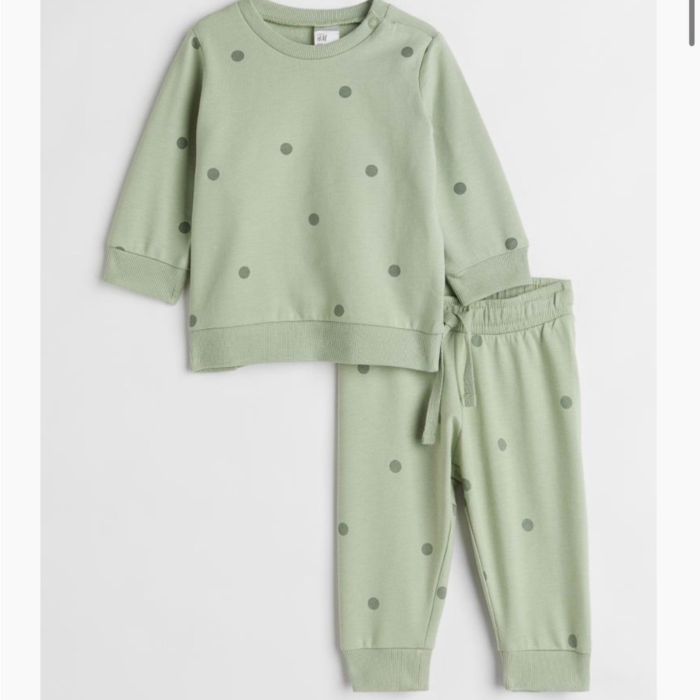 H&M 2-Piece Sweatshirt Set Light Green w Polka Dots 9 Months